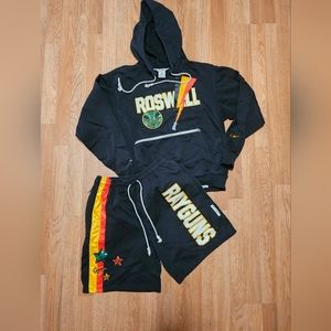 Roswell rayguns hoodie and shorts
